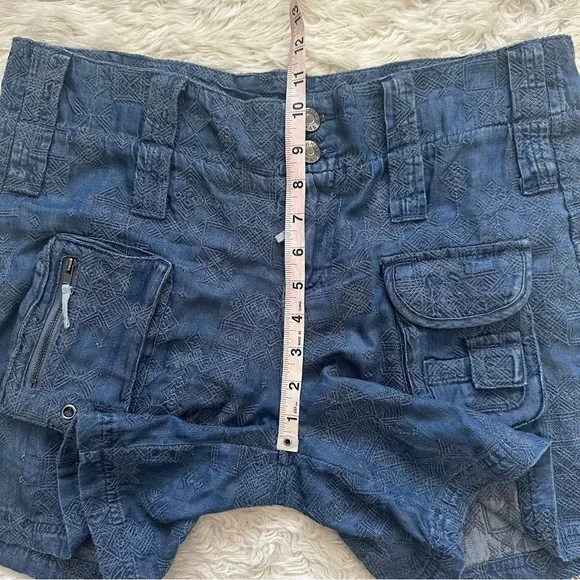 Johnny Was Zuma Denim Shorts Belted Cargo Embroidered 100% Lyocell Sz 8 - Picture 9 of 10